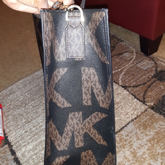 Michael Kors Kensly 🤎 - Picture 8 of 10